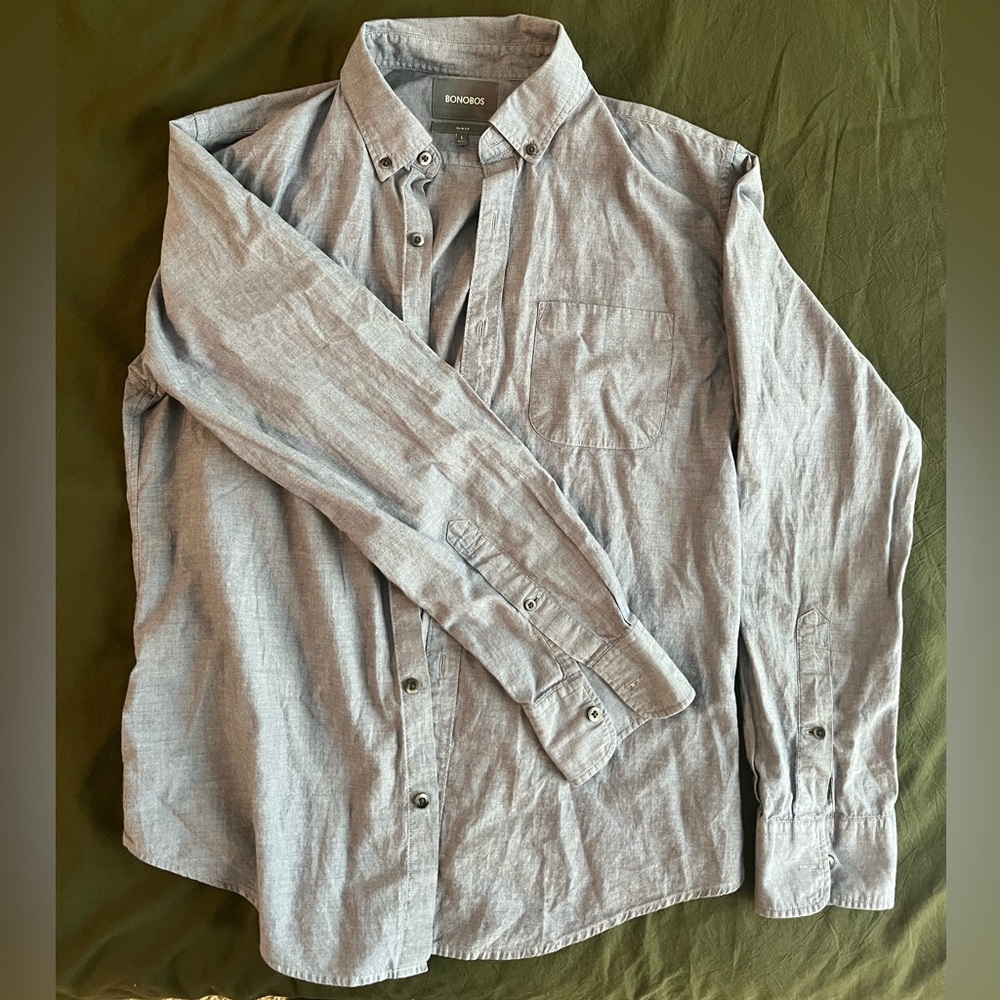 Bonobos slim fit size L. Blue Light and breathable fabric.